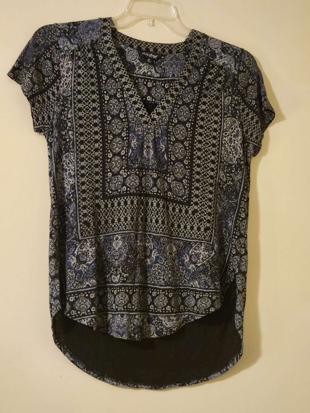 Lucky Brand Boho Navy and Black Paisley-Print V-Neck Casual Blouse M